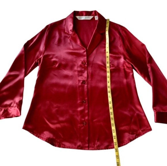 Vintage Victoria's Secret Satin Pajama Top, size S - Picture 9 of 13